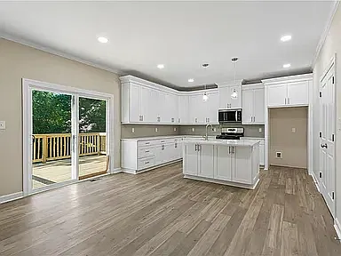 4 bed, 2.5 bath, 2272 sqft, $3,495 — Photo 2