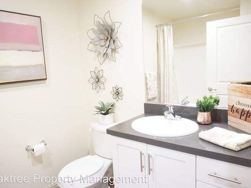 2nd image of 300 W 9th St APT 245