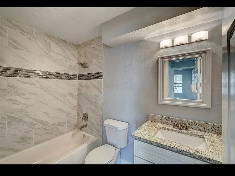 7107 NW Birch Pl — Photo 7