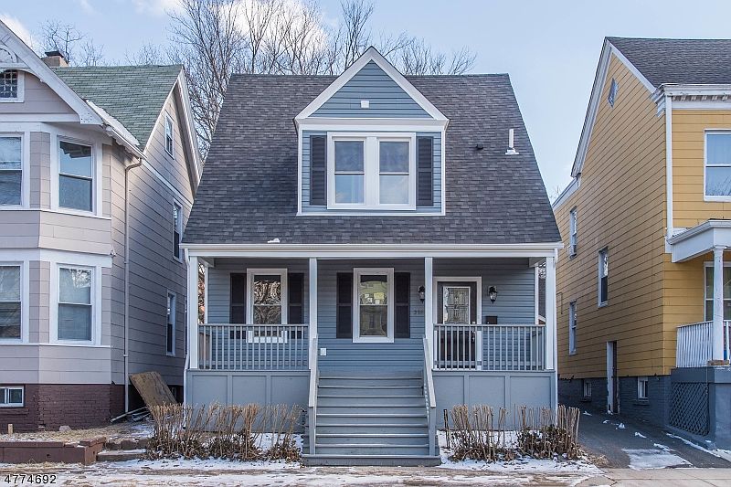 1st image of 218 N Maple Ave