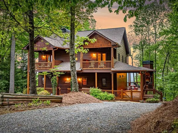 150 Katahdin Dr, Mineral Bluff, GA 30559