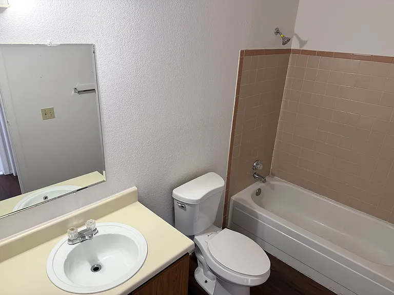 3469 N Fremont Ave #201 — Photo 6