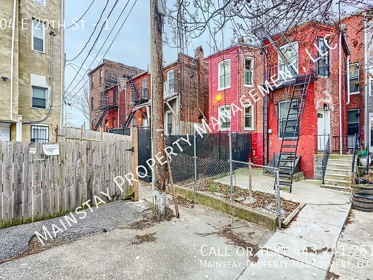 104 E 20th St #1 — Photo 3