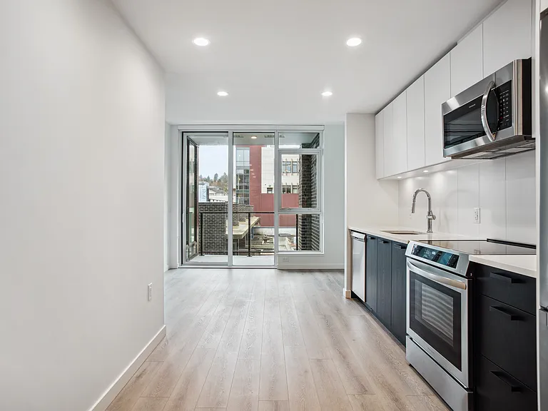 150 Braid St — Photo 28