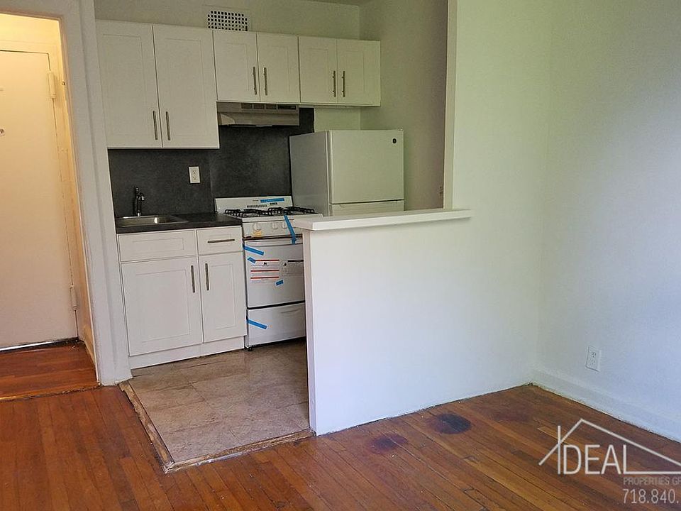 2nd image of 30 Columbia Pl APT A025