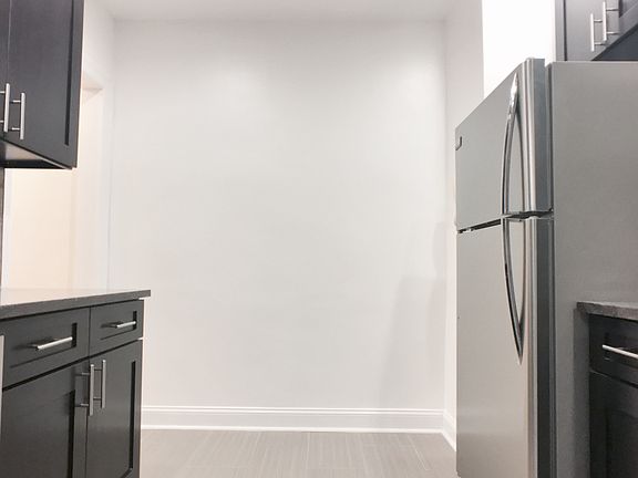 3rd image of 805 Washington Ave #1A