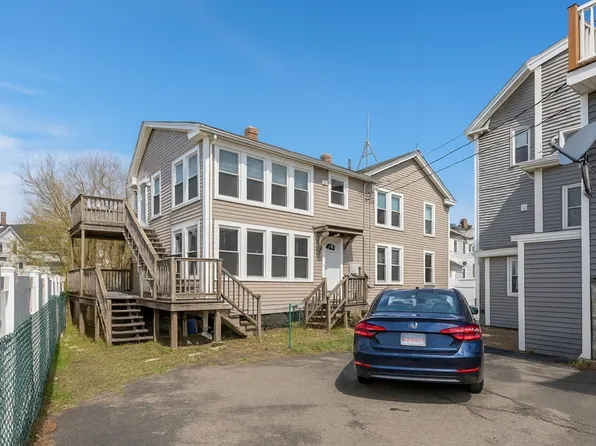 4 Mount Vernon St, Gloucester, MA 01930