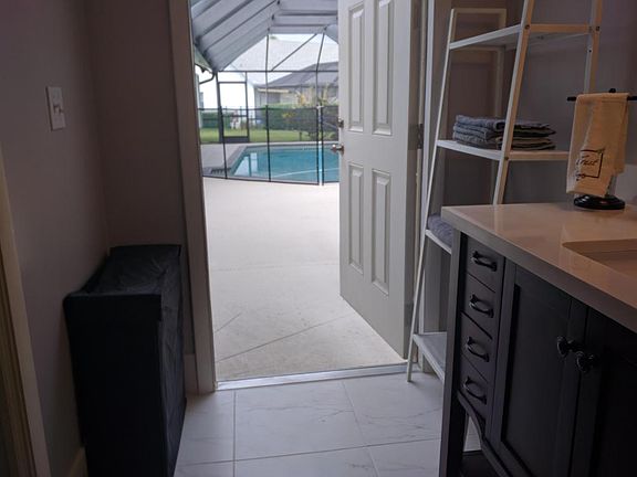 Cabana bath/guest suite bath