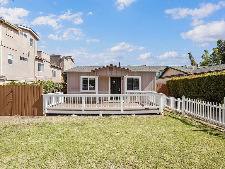 2251 Felspar St — Photo 26