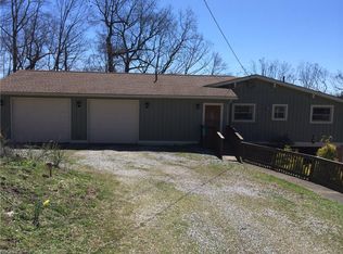 25 Iroquois Trl, Malvern, OH