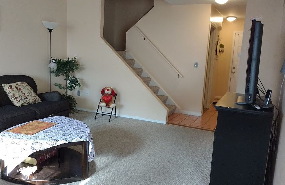 Colonial Style townhouse