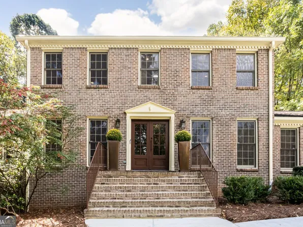 2119 Gunstock Dr, Stone Mountain, GA 30087