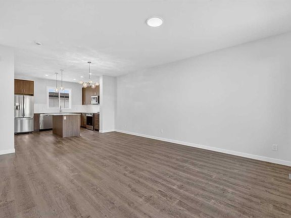 4th image of 40 W Creekside Way SW #103