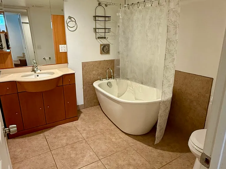 1405 Worden Ave — Photo 14