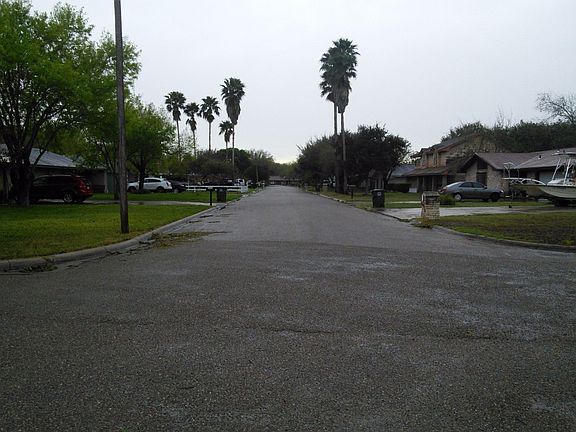 5th image of 2430 Briarwood Dr