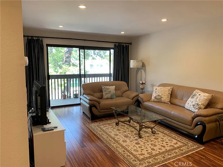 22100 Burbank Blvd #22100 — Photo 16