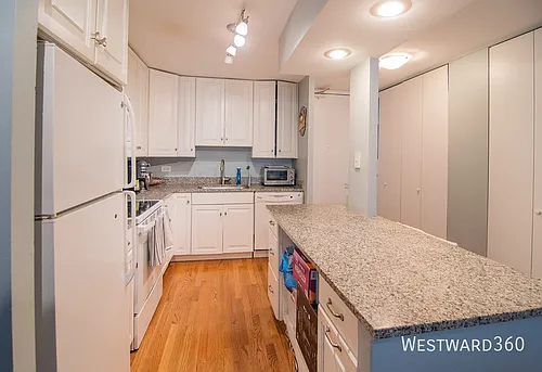 2020 N Lincoln Park W Photo 1