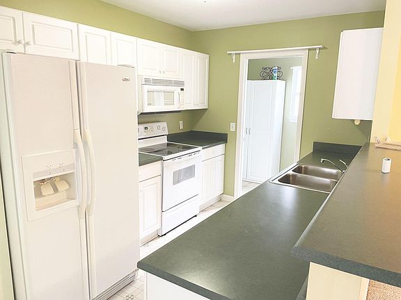 5th image of 118 Raye Dr