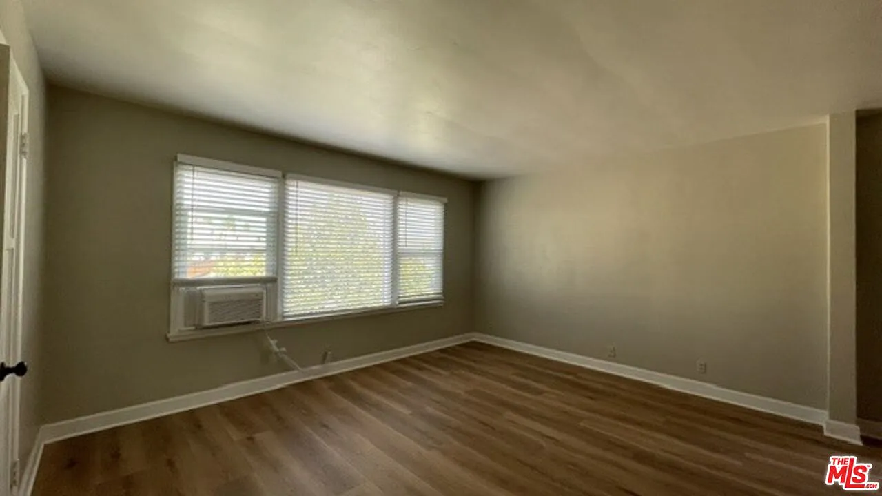 1 bed, 1.0 bath, 748 sqft, $2,100 — Photo 4