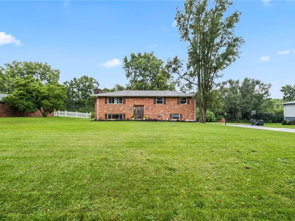 1310 Old Country Ln, Dayton, OH 45414
