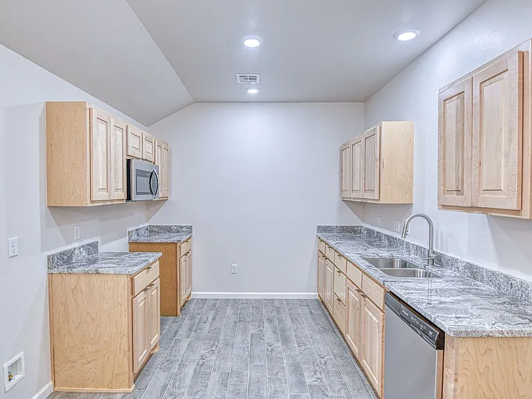 2723 Varenna Ct — Photo 9