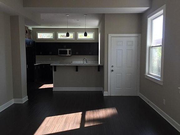 5th image of 141 N Highland Ave