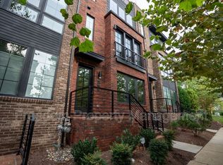 1962 Roland Clarke Pl, Reston, VA 20191