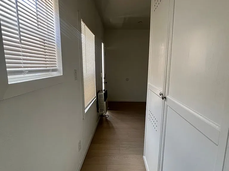 842 Alamitos Ave — Photo 14