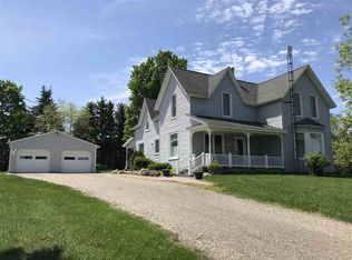 16900 Ferry Rd, Charlevoix, MI 49720