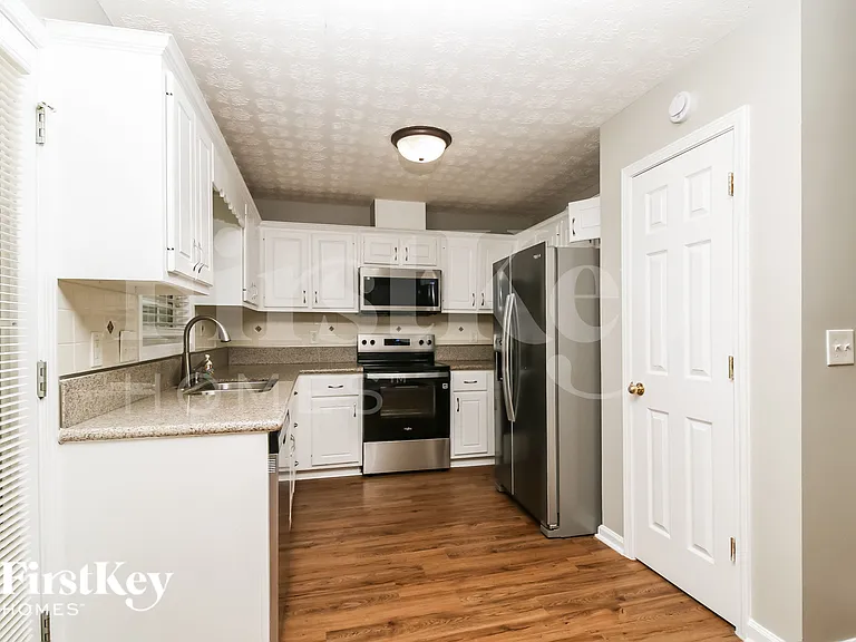 140 Thrasher Rd — Photo 9