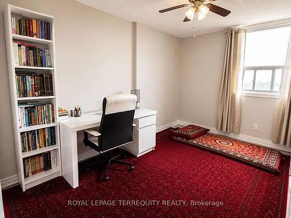 2nd image of 100 Wingarden Ct #409