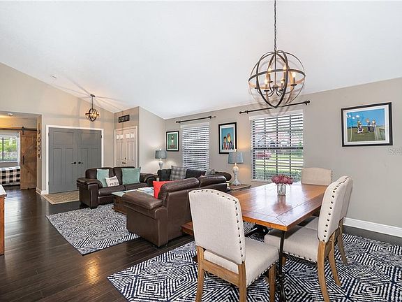 4th image of 369 Lakewood Ct