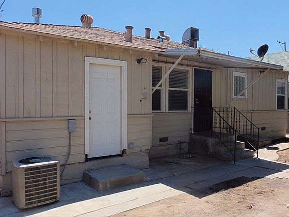 3rd image of 3009 E Floradora Ave