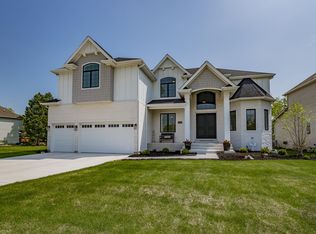 2404 Skylane Dr, Naperville, IL