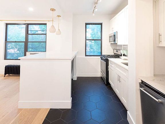 5th image of 2031 Bedford Ave #2-C