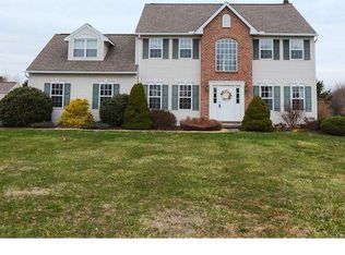 12 Greenfield Rd, Cochranville, PA 19330