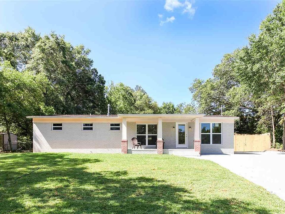 1st image of 715 Valley Dr
