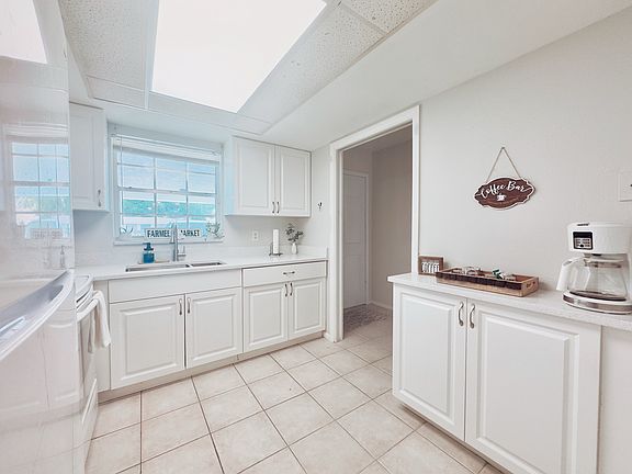2nd image of 5311 Olive Ave