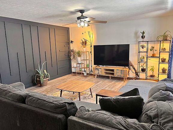 2nd image of 114 S Harding St