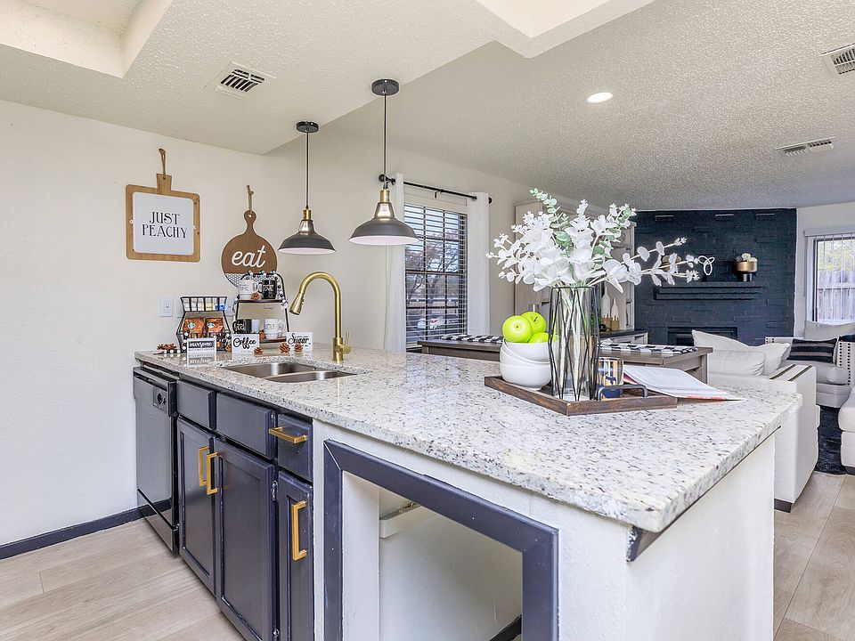 1st image of 7302 University Row #806