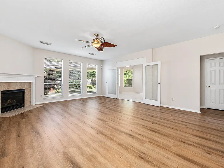 7902 Feather Springs Dr — Photo 12