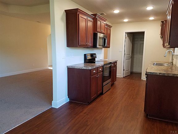 5th image of 503 Evening Falls Dr