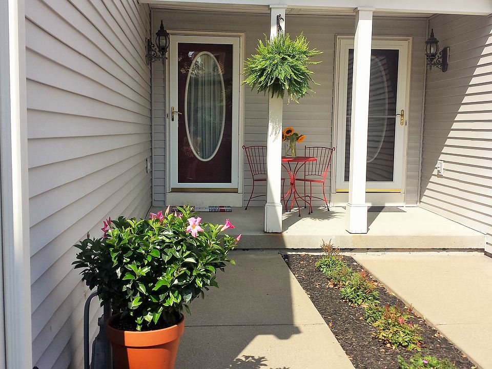 1st image of 5 Dublin Square Ln