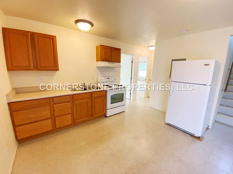 670A Hunalewa St #1 — Photo 5