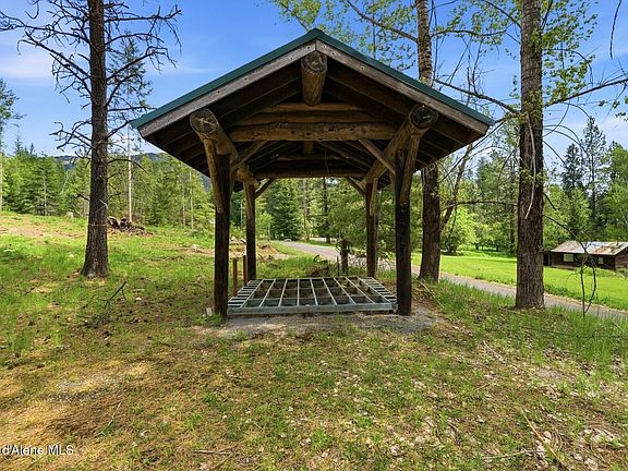 5th image of 46 N Baldy Mountain Rd