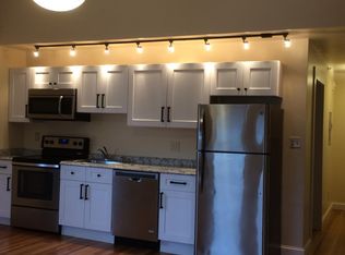 11 Cottrell St APT 3A, Mystic, CT 06355