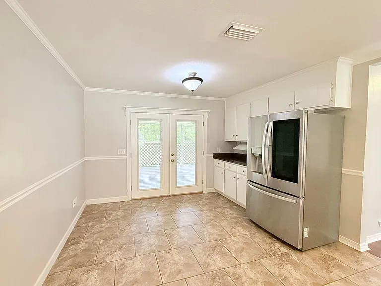 5136 Hamilton Ln — Photo 4