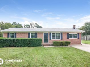 7708 Landis Dr, Browns Summit, NC 27214