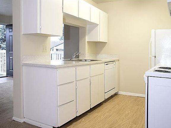 2nd image of 5453 Steilacoom Blvd SW #D