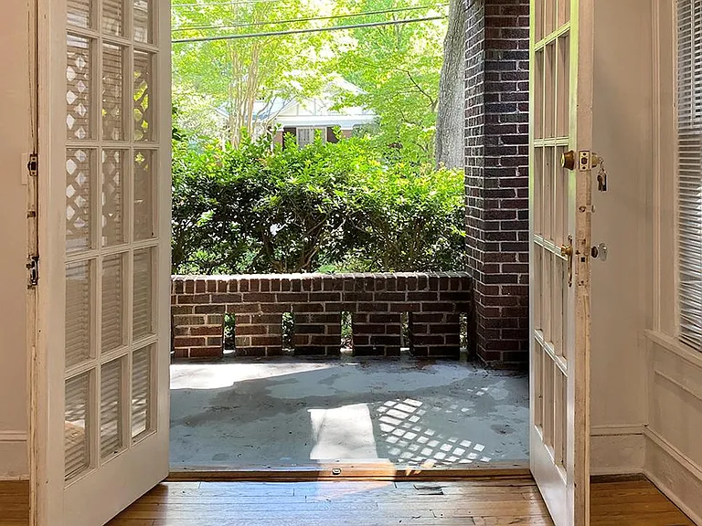 904 Saint Charles Ave NE #2 — Photo 5